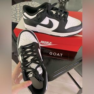 women’s dunk low black/white dunks